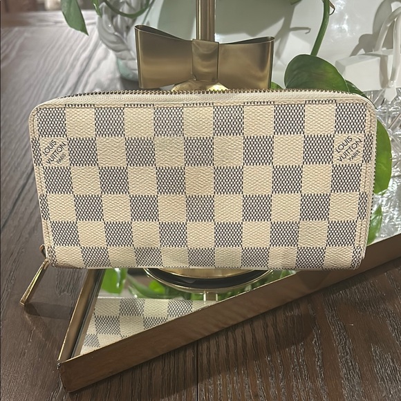 Louis Vuitton Handbags - Louis Vuitton